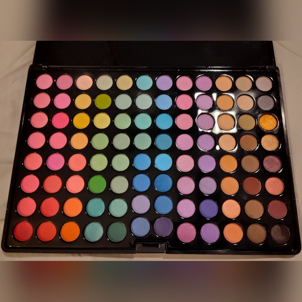 NEW! SHANY Eyeshadow Palette (96 Shades)